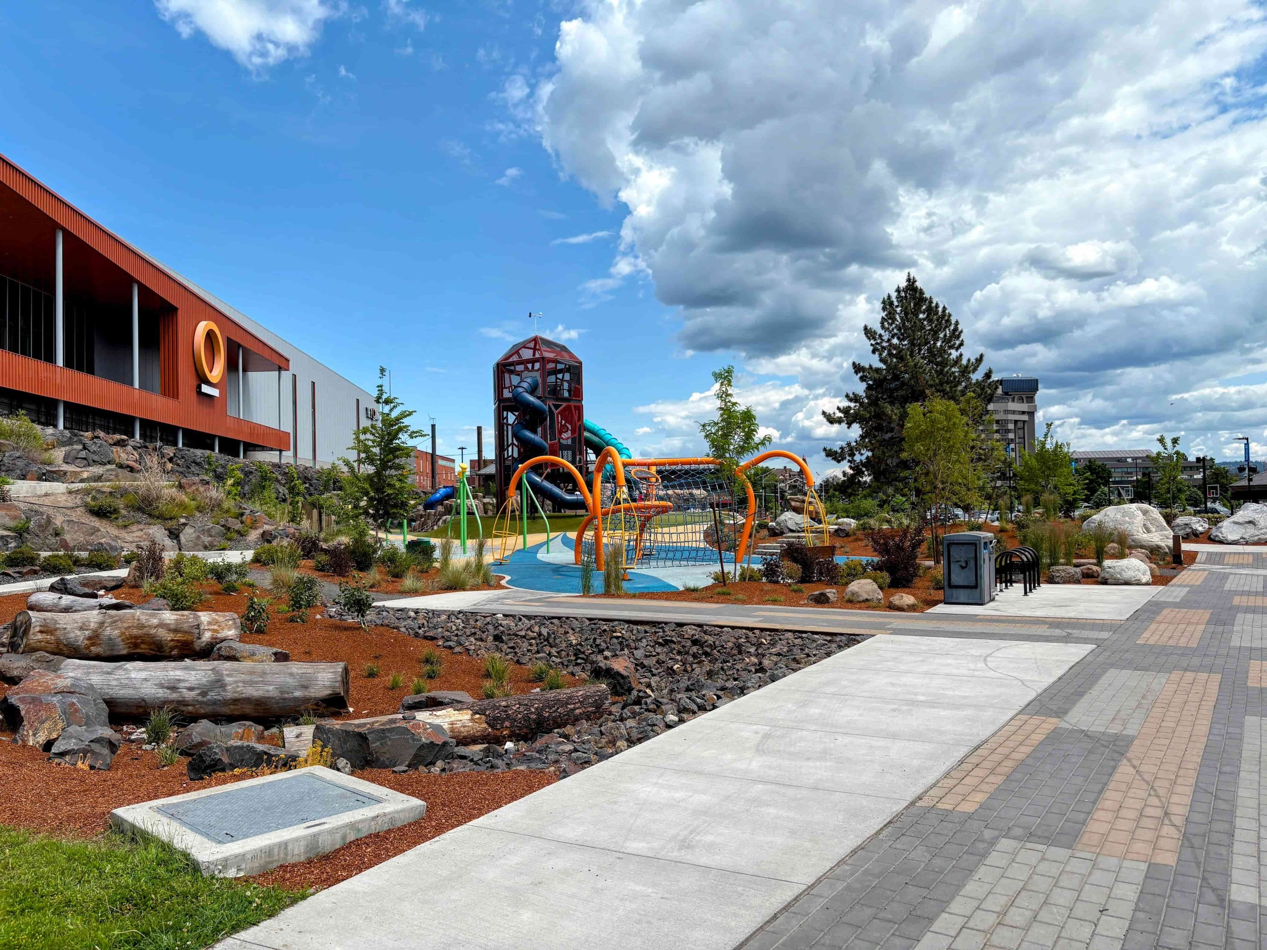 5 Ways Bark Mulch Immediately Improves Your Commercial Property